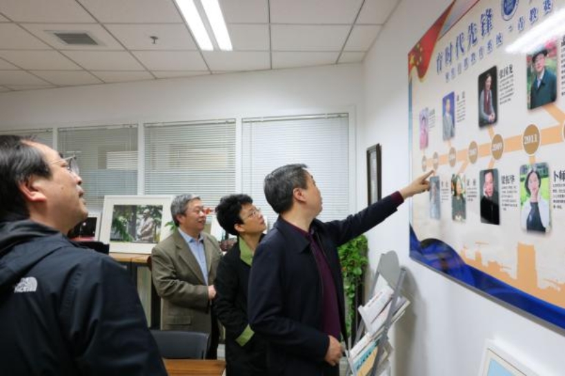 D:\2020-10-28 E体育网办公文档（李斌）\2020-11-11 教工会莅临拍摄、录像（李斌）\2020-11-11 精选\IMG_7747.jpgIMG_7747